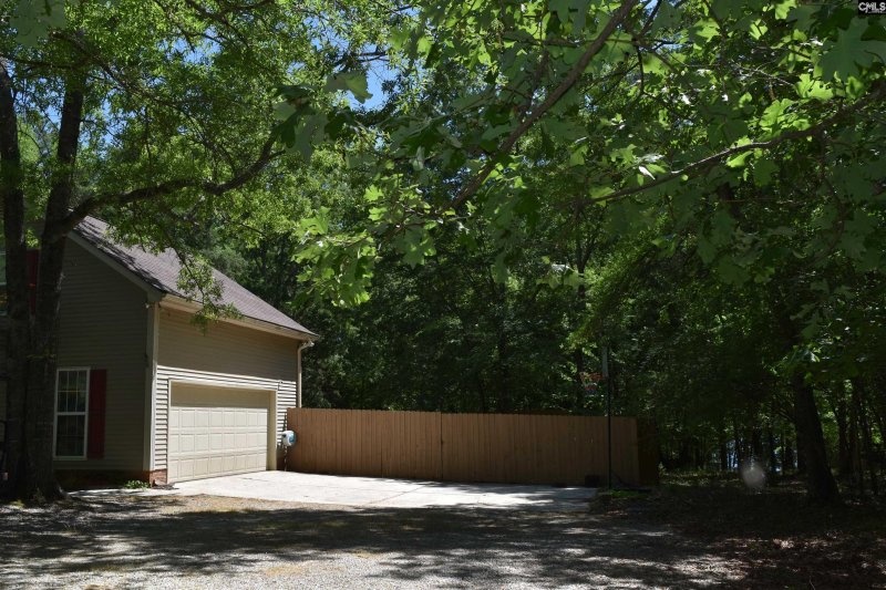 Property image 5 of 1066 Scooter Bridge Road in Lake Murray Estates, Batesburg, SC 29006