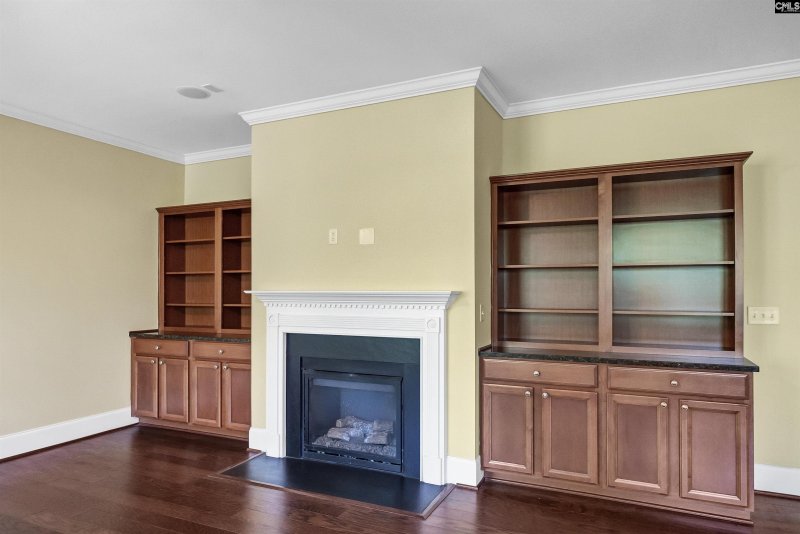 Property image 3 of 305 Thoroughbred Way in Forest Creek, Elgin, SC 29045