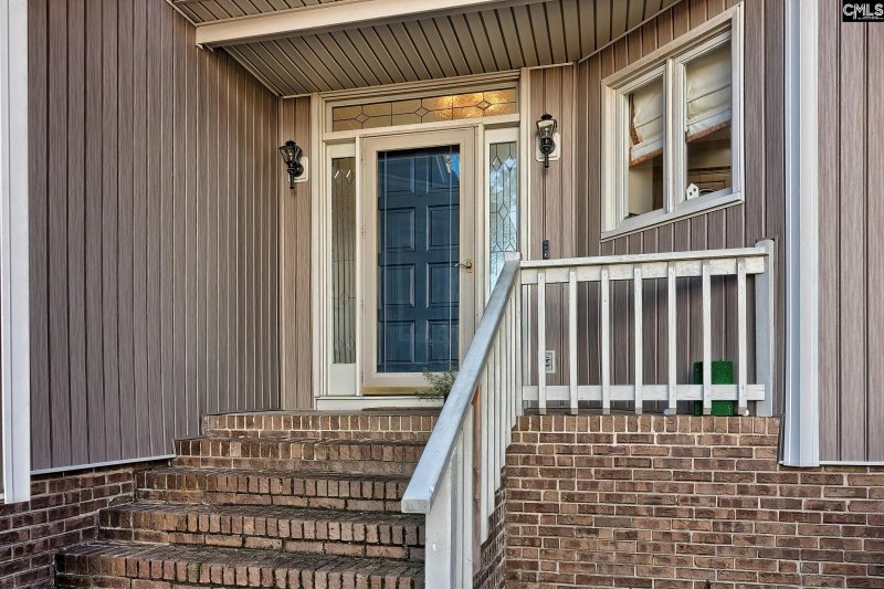 Property image 5 of 124 Cove Court in Ballentine Cove, Irmo, SC 29063