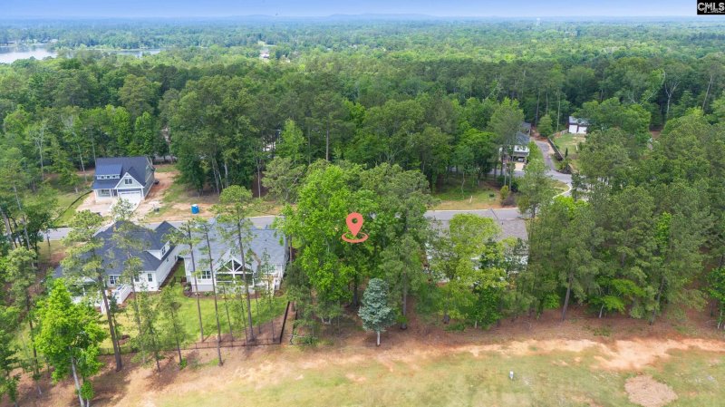 Property image 5 of 521 Misty Banks Drive in Whitewater Landing, Chapin, SC 29036-7202