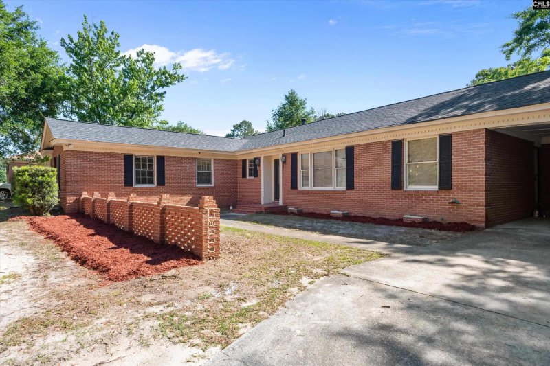 Property image 3 of 3040 Barnes Springs Road in Godbold Place, Columbia, SC 29204