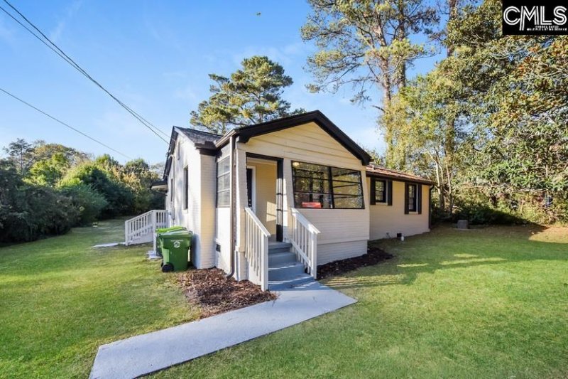 Property image 2 of 1527 Burnside Avenue in Eastview, Columbia, SC 29209