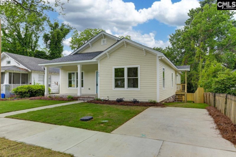 Property image 2 of 1409 Woodrow Street in Melrose Heights, Columbia, SC 29205