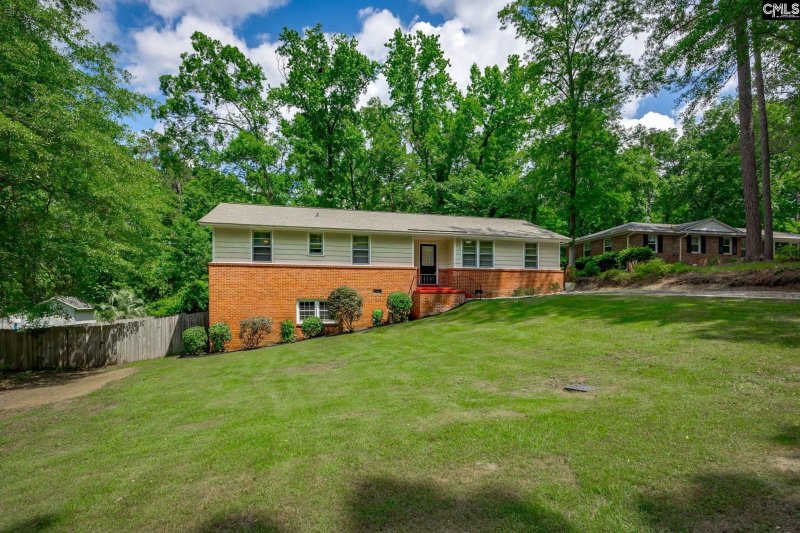 Property image 5 of 1421 Woodlawn Avenue in Cedar Terrace, Columbia, SC 29209-1432