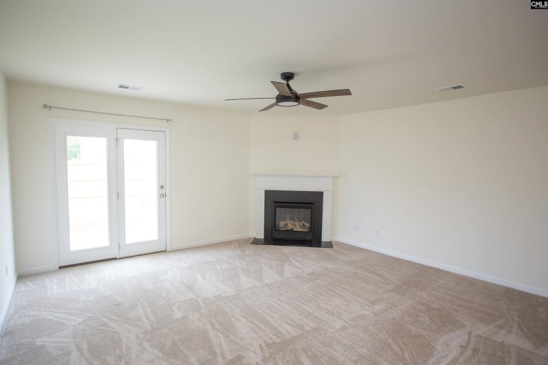 Property image 3 of 142 Carriagebrook Circle in Carriagebrook, Camden, SC 29020-0000