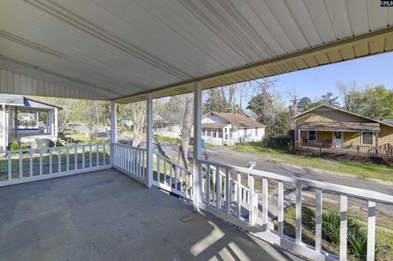 Property image 3 of 203 Augusta Street in The Avenues, West Columbia, SC 29169