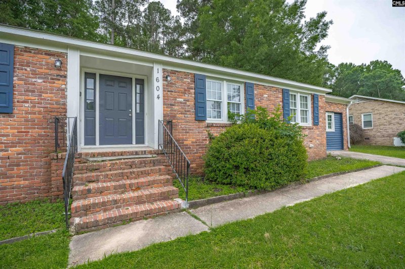 Property image 2 of 1604 Nunamaker Drive in Pine Valley, Columbia, SC 29210