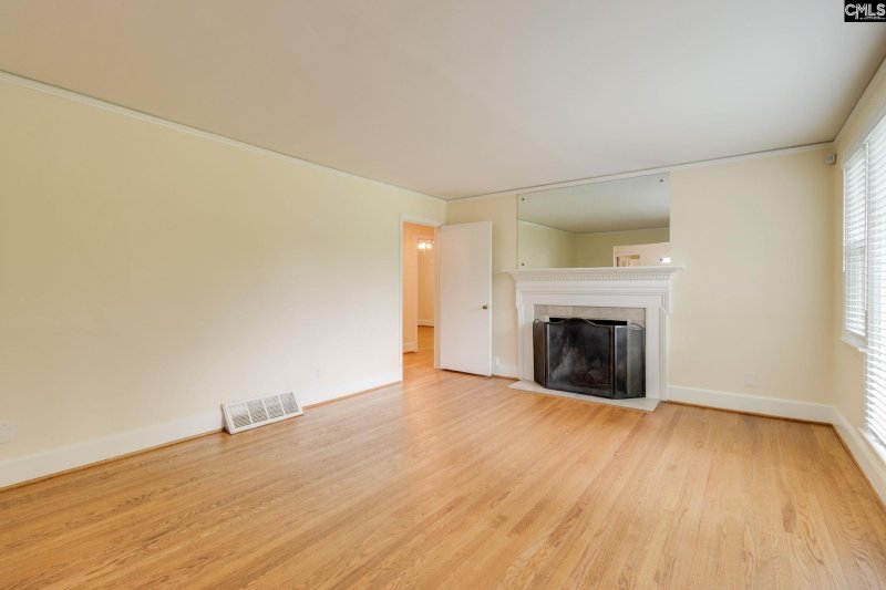 Property image 4 of 6319 Briarwood Road in Satchel Ford Terrace, Columbia, SC 29206-1547