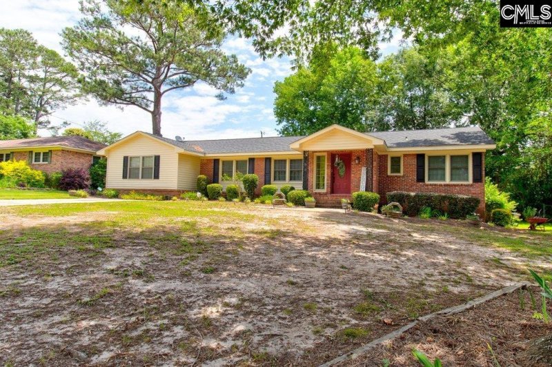 Property image 3 of 816 Rollingwood Trail in Gardendale, Columbia, SC 29210