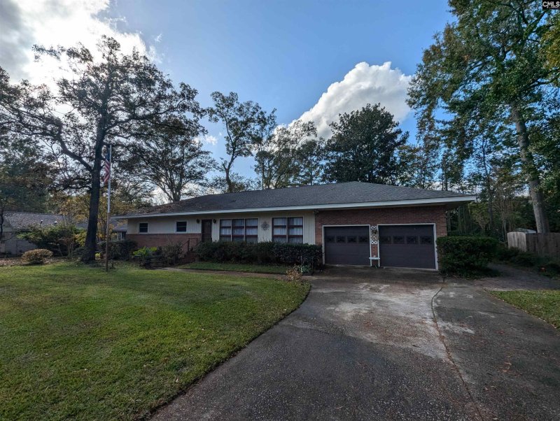 Property image 2 of 1115 Gardendale Drive in Gardendale, Columbia, SC 29210