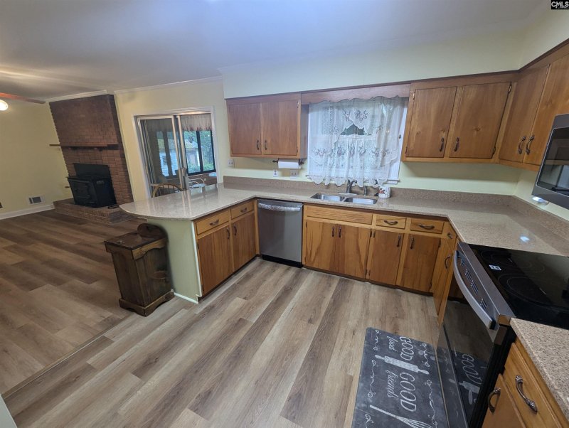 Property image 5 of 1115 Gardendale Drive in Gardendale, Columbia, SC 29210