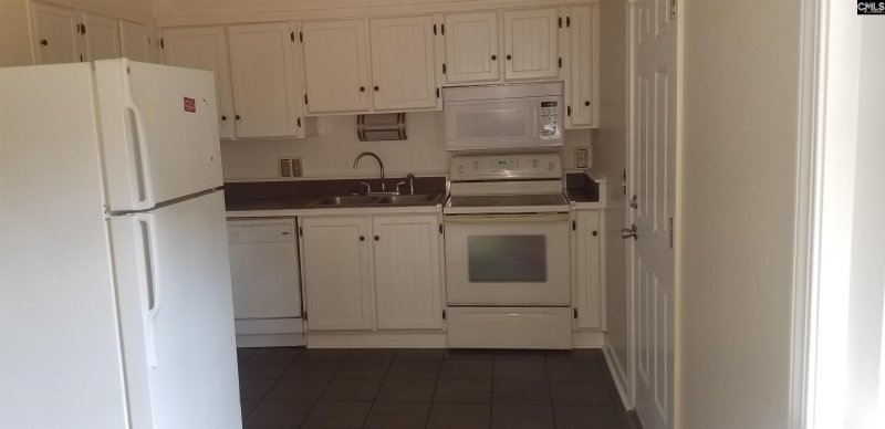 Property image 2 of 1801 Tall Pines Circle in Rosewood, Columbia, SC 29205