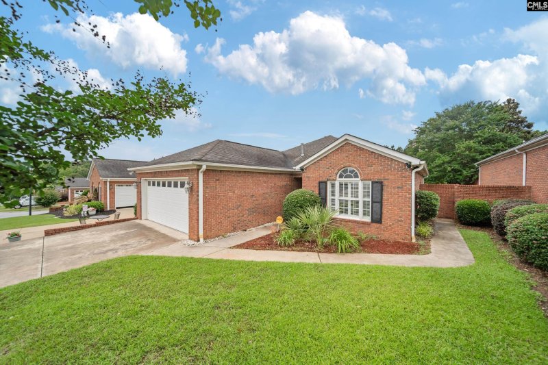 Property image 2 of 102 Sebring Drive in Summerset, Columbia, SC 29212