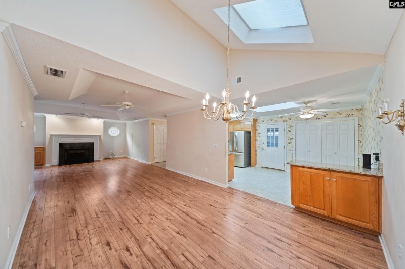 Property image 5 of 102 Sebring Drive in Summerset, Columbia, SC 29212