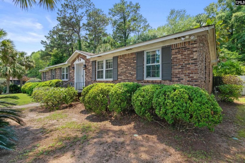 Property image 2 of 335 Spartan Drive in Hallmark, Columbia, SC 29212-3622