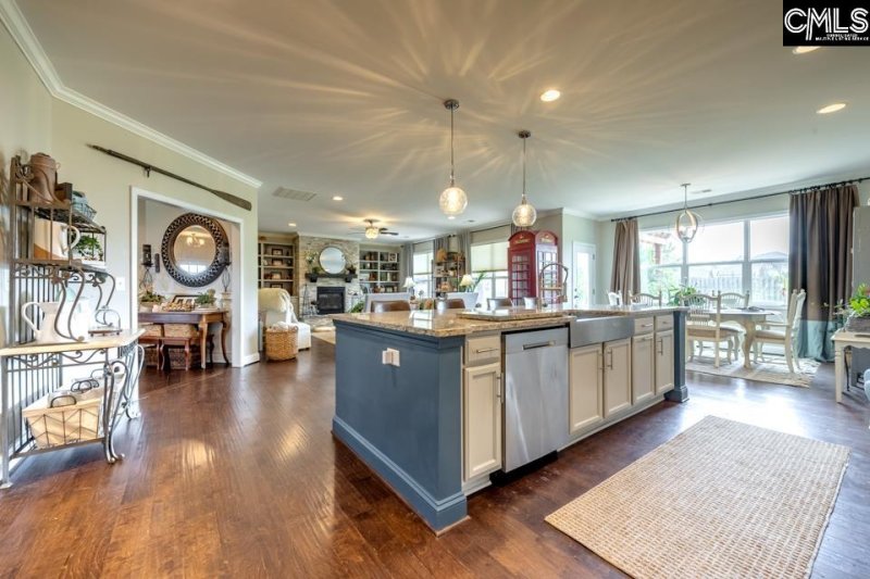 Property image 3 of 538 Long Ridge Drive in Terrace At Longview, Lexington, SC 29073