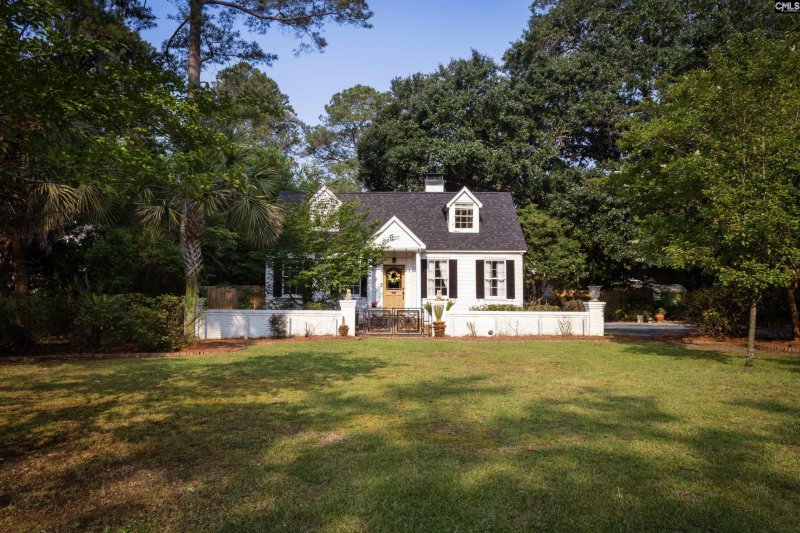 Property image 2 of 1527 Idalia Drive in Greenbriar, Columbia, SC 29206-2918