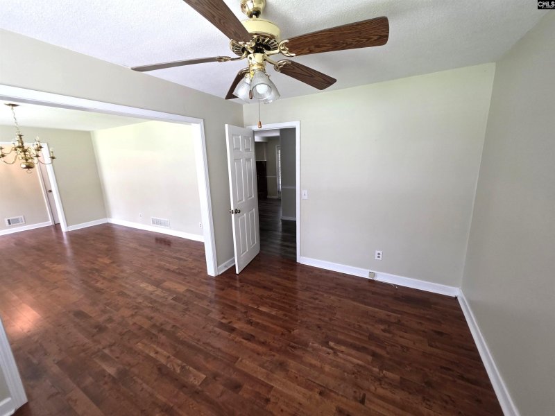 Property image 4 of 804 Dogwood Street in Edenwood, Cayce, SC 29033