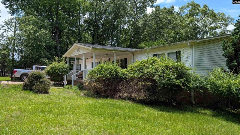 Property image 2 of 284 Gunsite Road in Lake Wateree, Winnsboro, SC 29180-0000