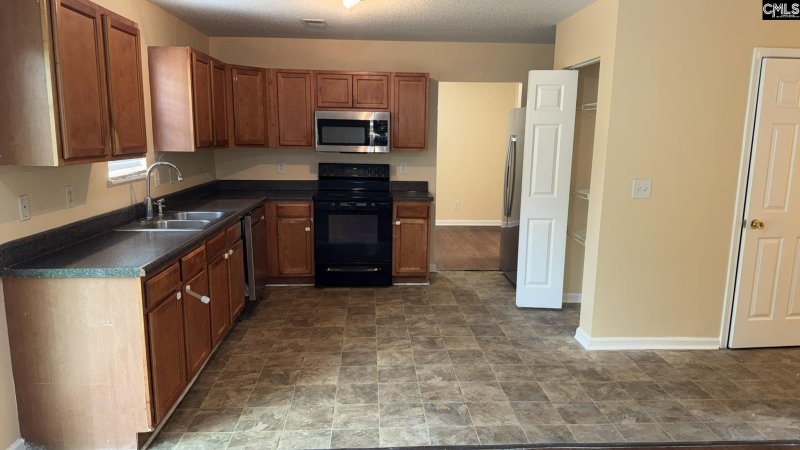 Property image 4 of 478 Fox Trot Drive in Fox Run, Columbia, SC 29229