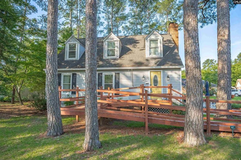 Property image 4 of 109 New Market Drive in Southgate, Lexington, SC 29073