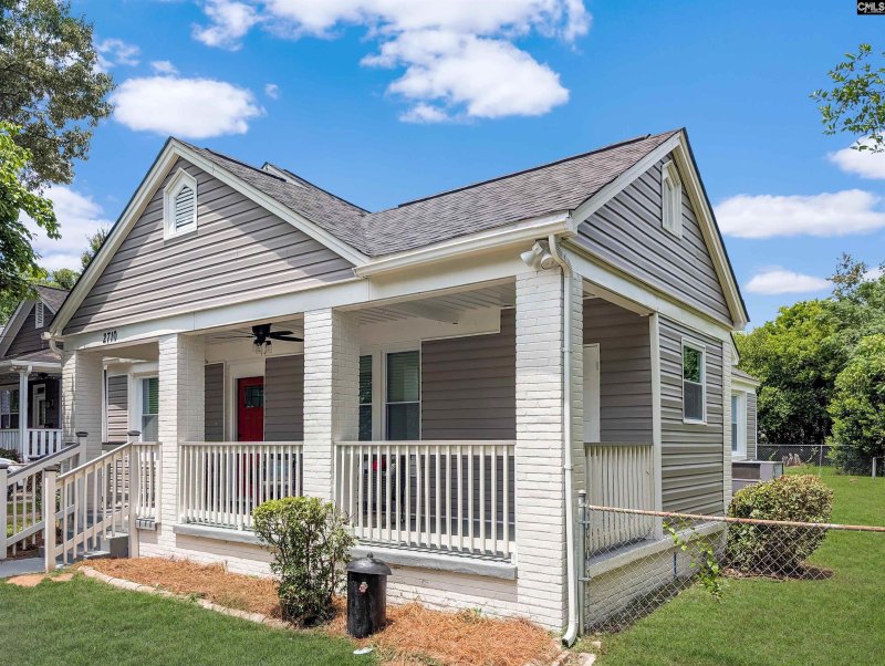 Property image 2 of 2710 Columbia Avenue in Earlewood, Columbia, SC 29201