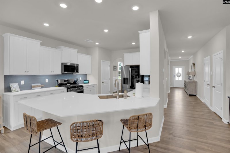 Property image 3 of 527 Torrens Drive in Palmetto Village, Gilbert, SC 29054