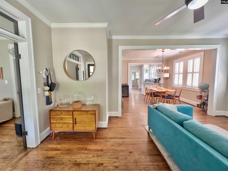 Property image 2 of 1412 Hagood Avenue in Melrose Heights, Columbia, SC 29205-1327