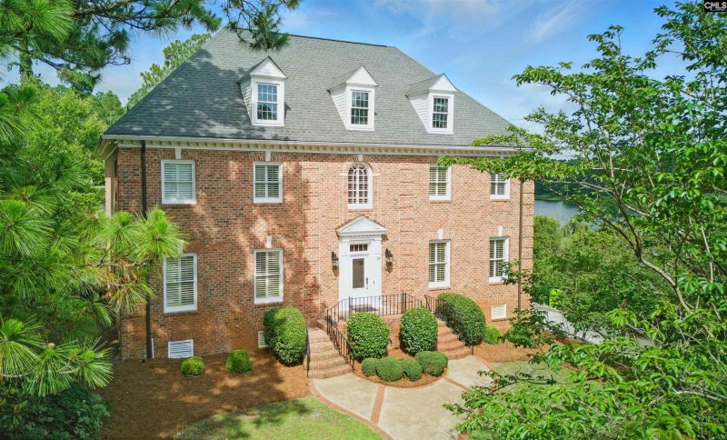 Property image 2 of 19 Fox Chase Road in Wildewood, Columbia, SC 29223-3005