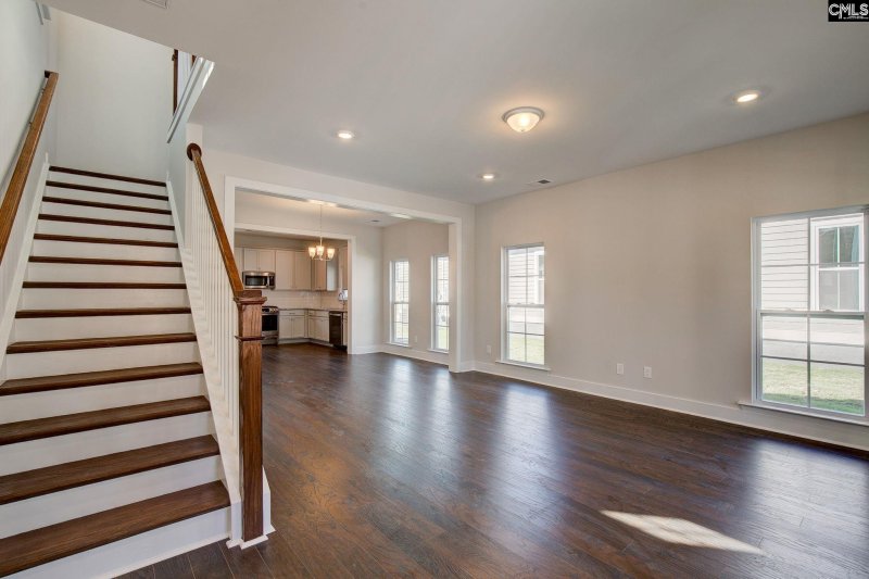 Property image 2 of 742 Poplar Street in The Avenues, Cayce, SC 29033