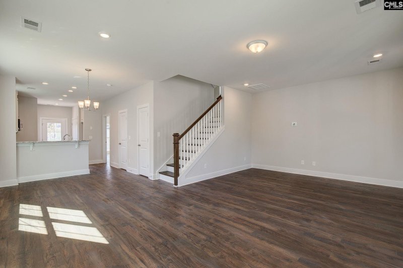 Property image 2 of 750 Poplar Street in The Avenues, Cayce, SC 29033