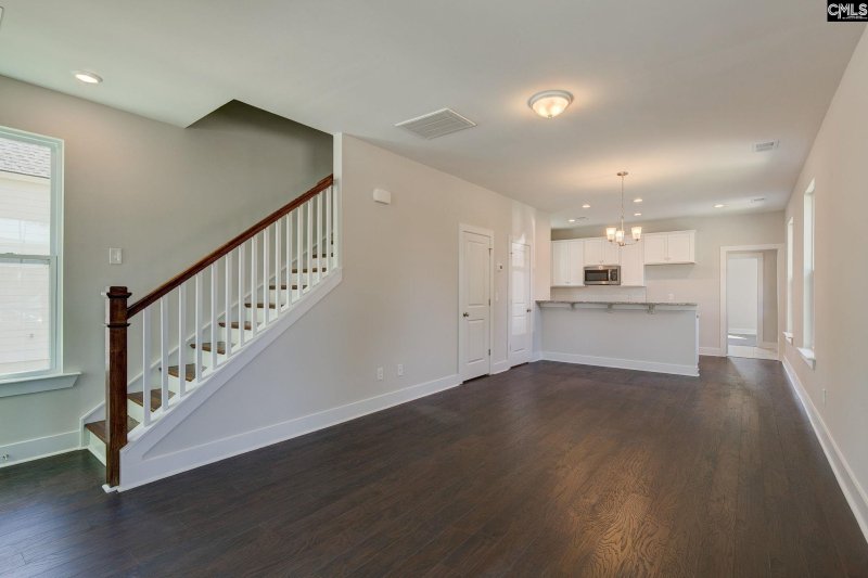 Property image 3 of 802 Lexington Avenue in The Avenues, Cayce, SC 29033