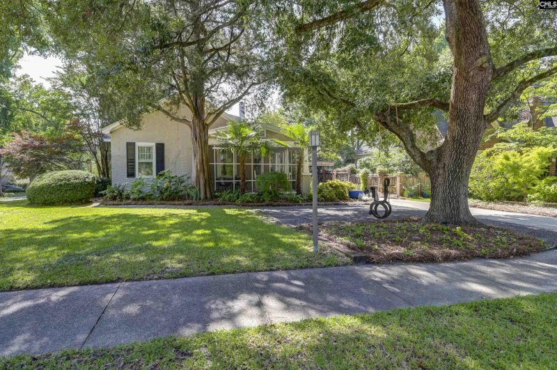 Property image 2 of 528 Capitol Place in Shandon, Columbia, SC 29205