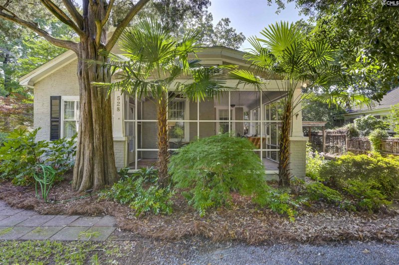 Property image 3 of 528 Capitol Place in Shandon, Columbia, SC 29205