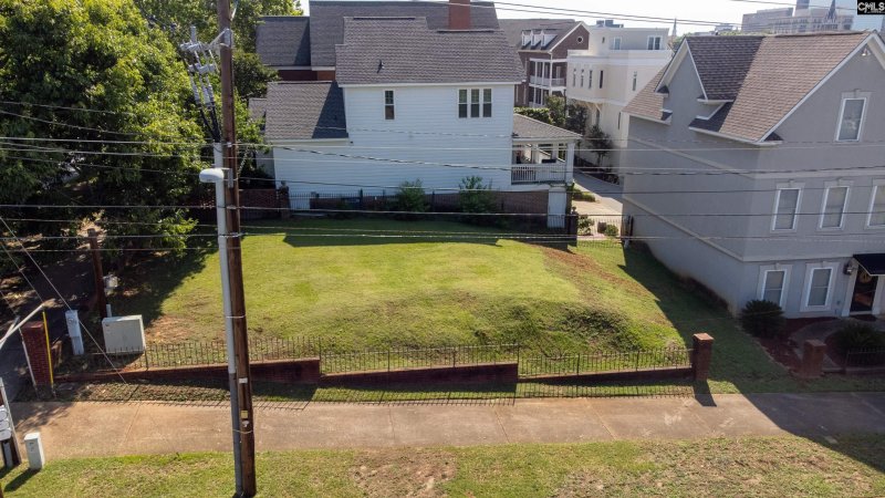 Property image 2 of 800 Laurel Street in Governors Hill, Columbia, SC 29201