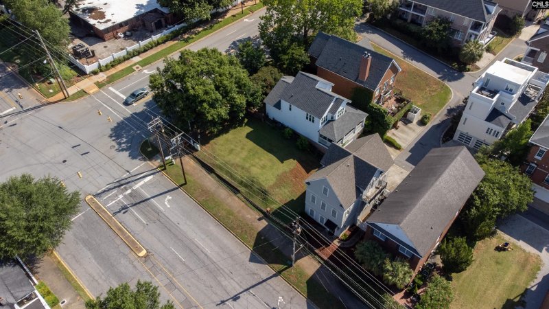 Property image 5 of 800 Laurel Street in Governors Hill, Columbia, SC 29201