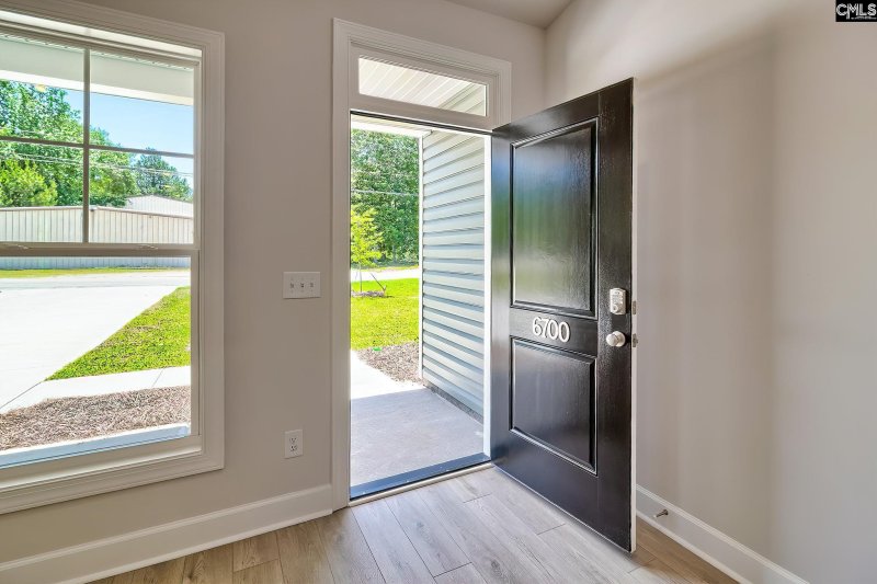 Property image 5 of 6700 Satchel Ford Road in Satchel Ford Terrace, Columbia, SC 29206