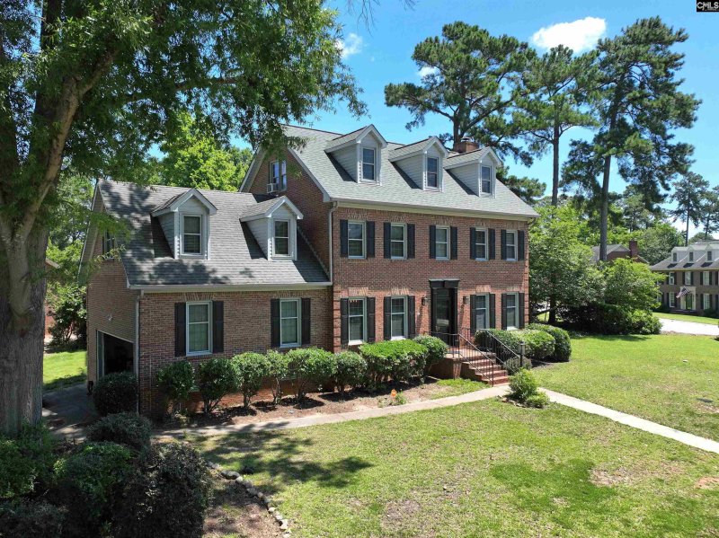 Hillcreek, Columbia Community