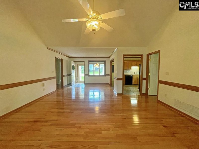 Property image 3 of 305 Willowood Parkway in Cedar Cove, Chapin, SC 29036