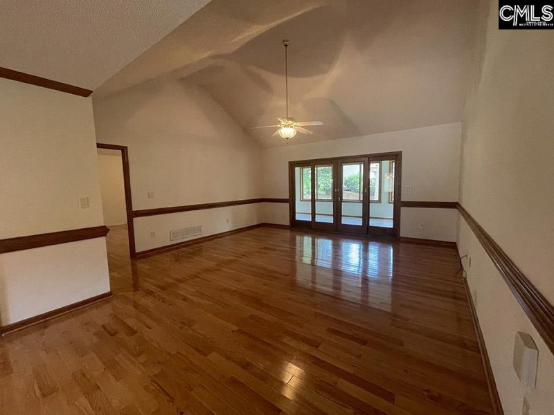 Property image 4 of 305 Willowood Parkway in Cedar Cove, Chapin, SC 29036