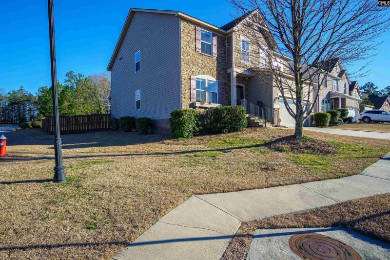 Property image 2 of 651 Stonebury Circle in Stonington, Blythewood, SC 29016