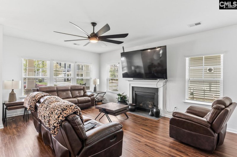 Property image 4 of 823 Queenshire Lane in Catawba Hill, Elgin, SC 29045