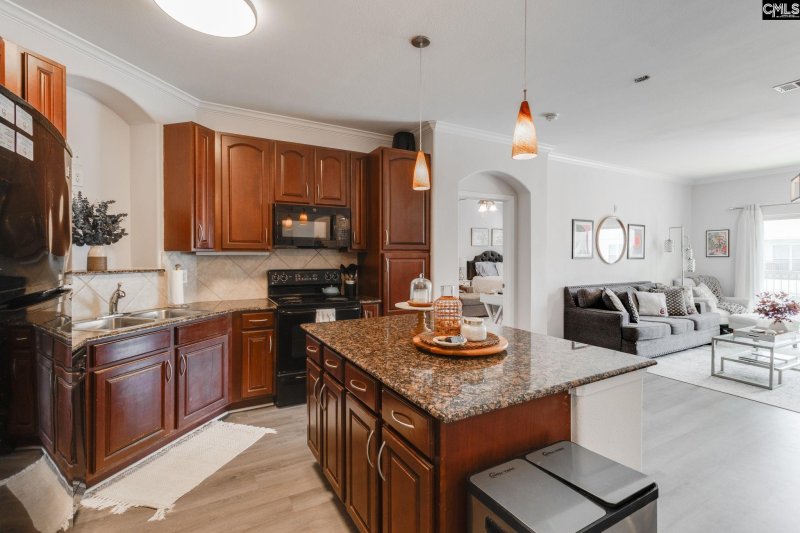 Property image 4 of 1085 Shop Road 425 in The Gates At Williams-brice, Columbia, SC 29201