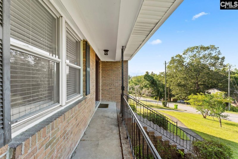 Property image 4 of 9829 Highgate Road in Briarwood, Columbia, SC 29223