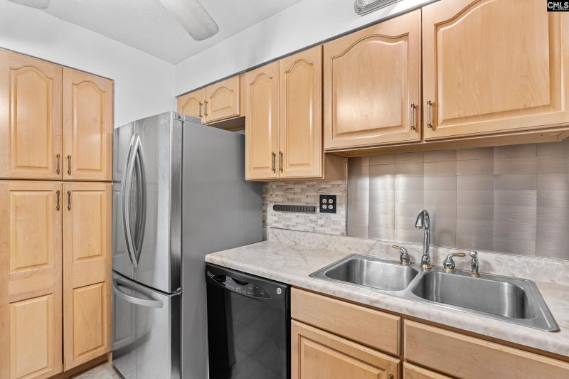 Property image 4 of 1825 Saint Julian Place 8h in Middleborough, Columbia, SC 29204