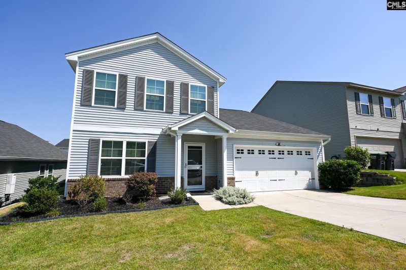 Property image 2 of 926 Tanreall Drive in Bluefield, Lexington, SC 29073