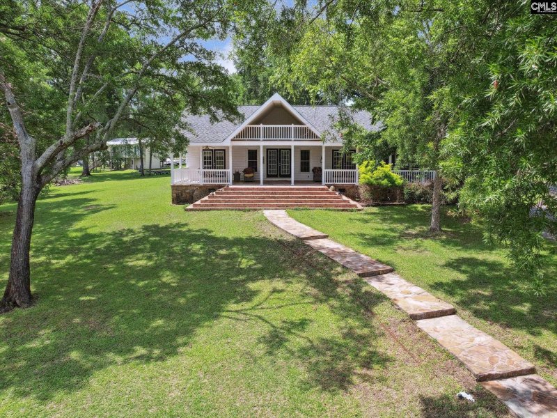 2442 Singleton Point