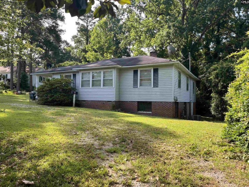 Property image 4 of 207 Forest Hills Drive in Forest Hills, Winnsboro, SC 29180