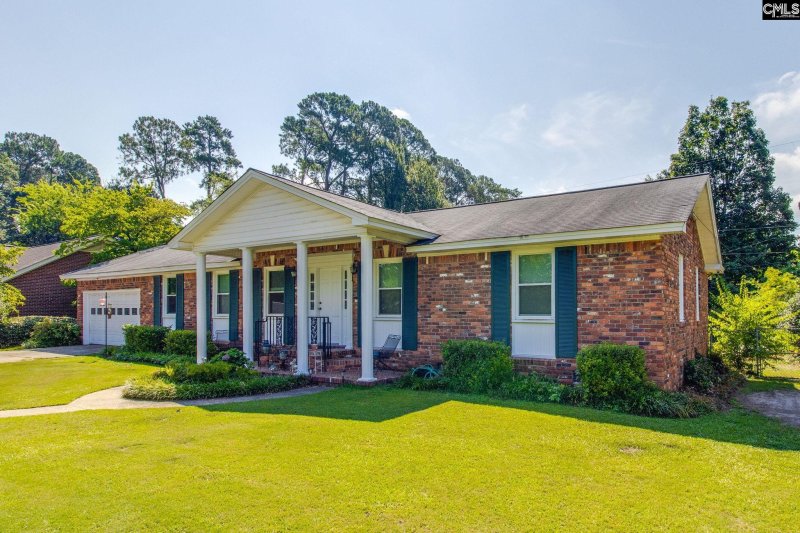 Property image 2 of 704 Westover Road in Woodland Hills, Columbia, SC 29210