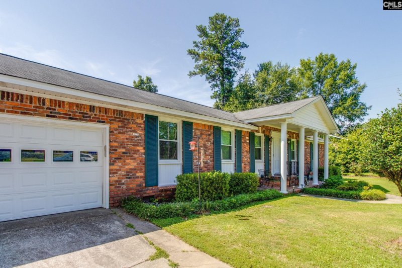 Property image 3 of 704 Westover Road in Woodland Hills, Columbia, SC 29210